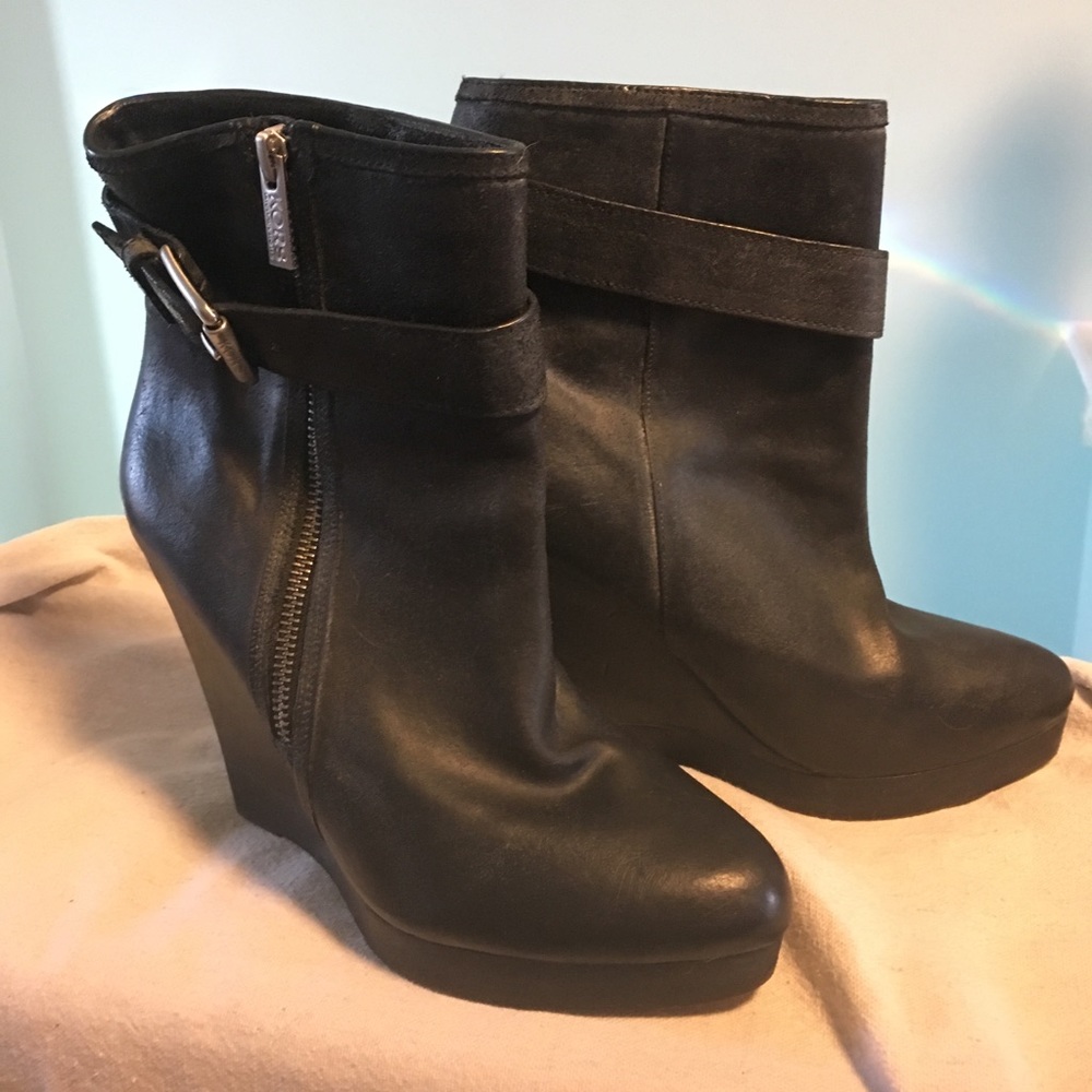 MICHAEL KORS Wedge Boots Size 8.5 Medium